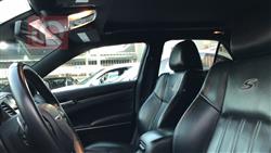 کرایسلەر 300